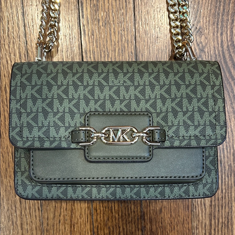 Michael Kors Green Crossbody Bag/Purse with Gold Chain Strap - NWOT - Picture 2 of 13